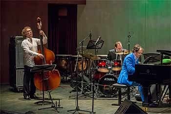 Фестиваль "Пересекая время" в Пушкино