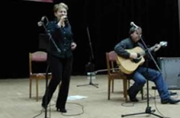Владимир Ткаченко и Людмила Куц в музее Азгура
