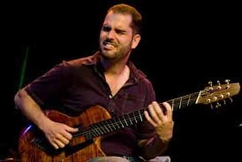 Charlie Hunter - Этот необычный Чарли Хантер  